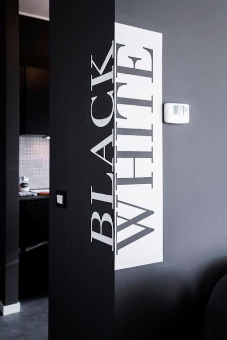Appartement Black & White Flat In Naviglio/ Porta Genova *